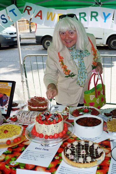 Mary Berrylands digs in