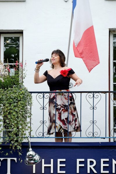 Opera at the market. It’s all me, me, me